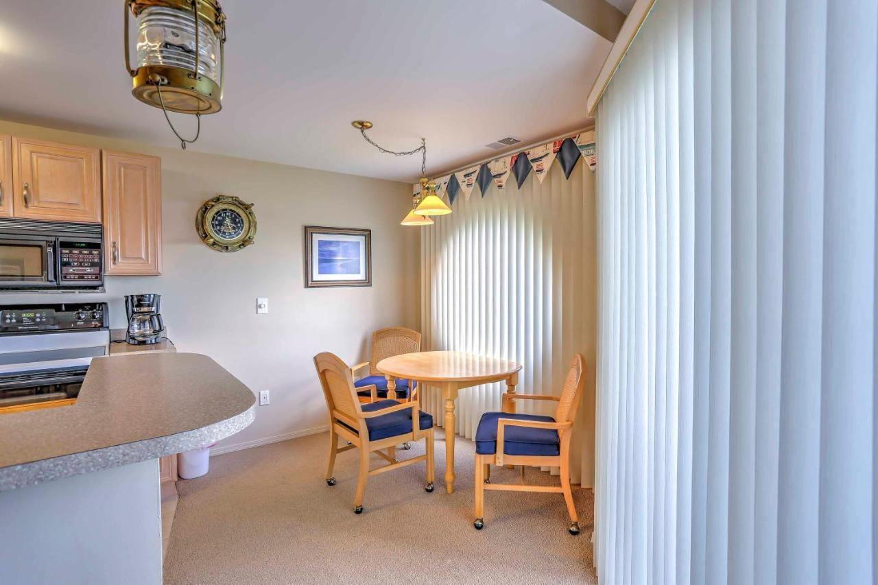 Charming Port Clinton Condo With Community Amenities Exterior photo