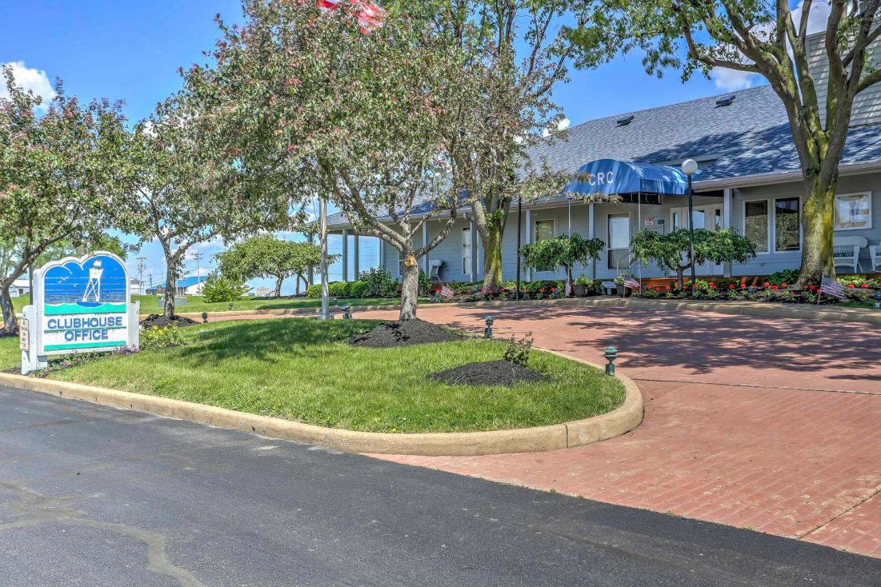 Charming Port Clinton Condo With Community Amenities Exterior photo
